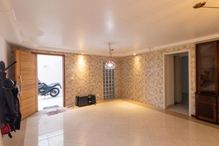 Sala de casa à venda com 4 quartos, 190m² em Cajuru, Curitiba