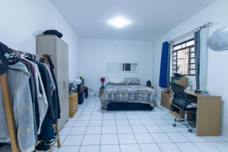 Casa à venda com 190m², 4 quartos e 2 vagas Casa à venda com 190m², 4 quartos e 2 vagasQuarto 4 Suite 2