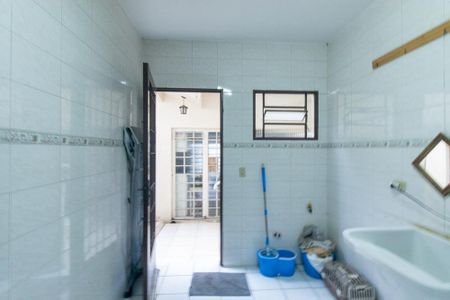 Casa à venda com 190m², 4 quartos e 2 vagas Casa à venda com 190m², 4 quartos e 2 vagasÁrea de Serviço