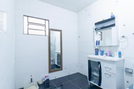 Casa à venda com 190m², 4 quartos e 2 vagas Casa à venda com 190m², 4 quartos e 2 vagasBanheiro da Suite 2