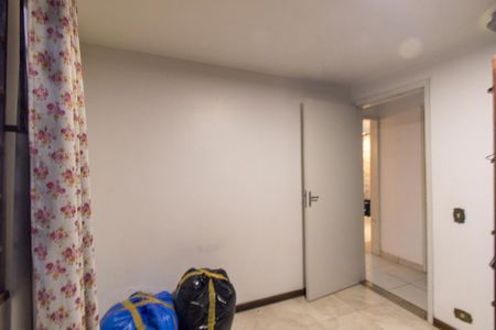 Casa à venda com 190m², 4 quartos e 2 vagas Casa à venda com 190m², 4 quartos e 2 vagasQuarto 1
