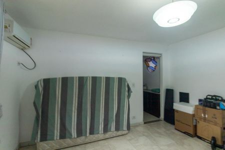Casa à venda com 190m², 4 quartos e 2 vagas Casa à venda com 190m², 4 quartos e 2 vagasQuarto 2 Suite 1