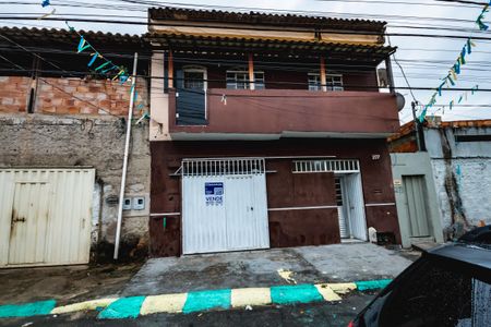 Casa para alugar com 350m², 2 quartos e 1 vagaFachada