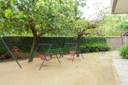 Apartamento à venda com 93m², 3 quartos e 1 vaga Apartamento à venda com 93m², 3 quartos e 1 vagaÁrea comum - Playground