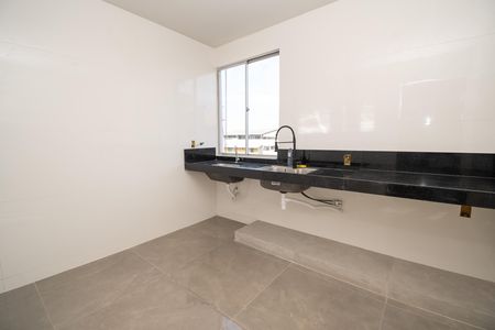 Apartamento à venda com 2 quartos, 49m² em Vila Beneves, Contagem