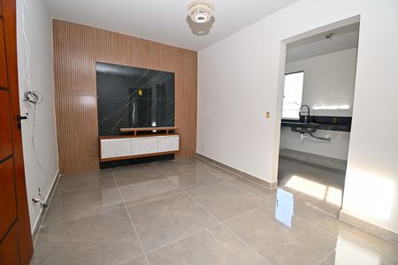 Apartamento à venda com 2 quartos, 49m² em Vila Beneves, Contagem