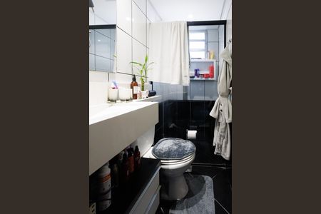 Apartamento à venda com 55m², 2 quartos e 1 vaga Apartamento à venda com 55m², 2 quartos e 1 vagaBanheiro