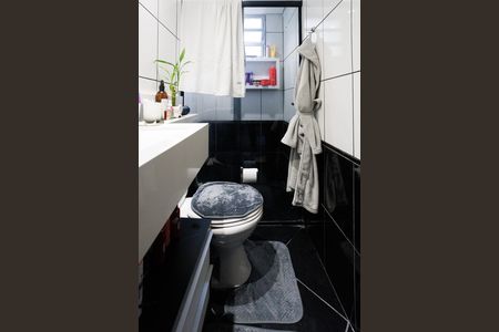 Apartamento à venda com 55m², 2 quartos e 1 vaga Apartamento à venda com 55m², 2 quartos e 1 vagaBanheiro