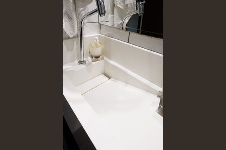 Apartamento à venda com 55m², 2 quartos e 1 vaga Apartamento à venda com 55m², 2 quartos e 1 vagaBanheiro