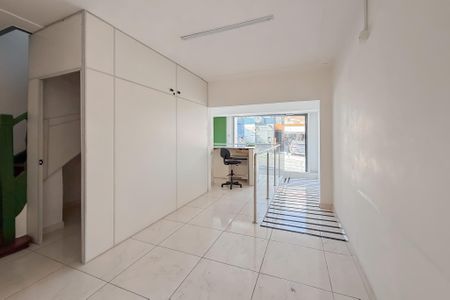 Sala de casa à venda com 6 quartos, 180m² em Vila Mariana, São Paulo