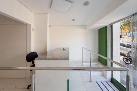 Sala de casa à venda com 6 quartos, 180m² em Vila Mariana, São Paulo