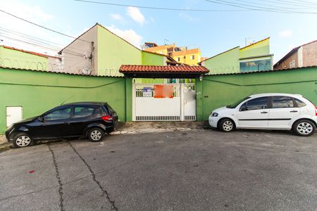 Casa de condomínio para alugar com 80m², 2 quartos e 1 vagaFachada + Placa