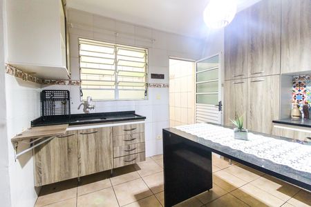 Casa de condomínio para alugar com 80m², 2 quartos e 1 vagaCozinha 