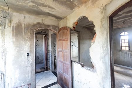 Sala de casa à venda com 2 quartos, 81m² em Campo Grande, Rio de Janeiro
