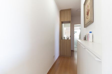 Corredor de apartamento para alugar com 2 quartos, 65m² em Vila Vermelha, São Paulo