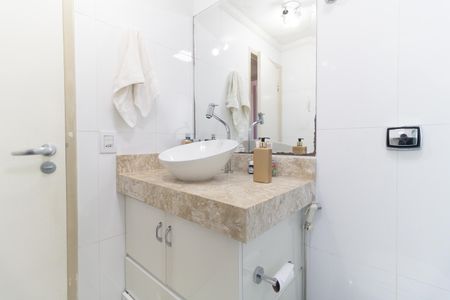 Apartamento para alugar com 65m², 2 quartos e 1 vagaBanheiro