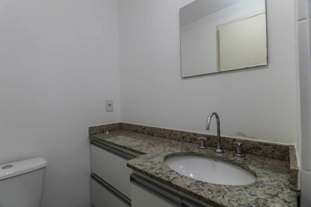 Apartamento à venda com 68m², 2 quartos e 2 vagas Apartamento à venda com 68m², 2 quartos e 2 vagasBanheiro da Suíte
