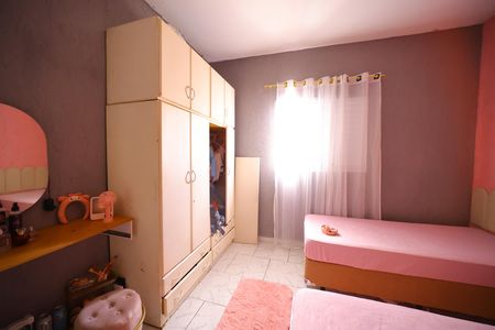 Casa à venda com 23m², 4 quartos e 3 vagasQuarto 4