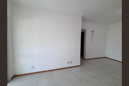 Sala de apartamento para alugar com 3 quartos, 85m² em Recreio dos Bandeirantes, Rio de Janeiro