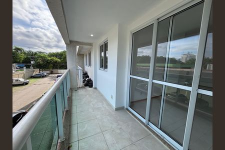 Apartamento para alugar com 85m², 3 quartos e 1 vaga Apartamento para alugar com 85m², 3 quartos e 1 vagaVaranda