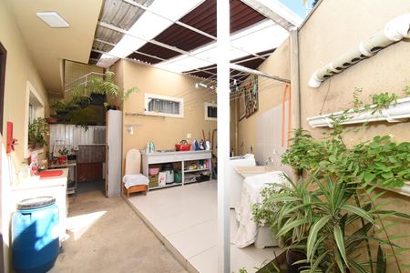 Casa à venda com 443m², 5 quartos e 5 vagasÁrea de Serviço
