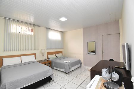 Casa à venda com 443m², 5 quartos e 5 vagasQuarto Externo 1
