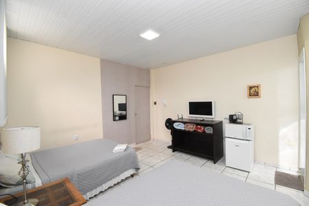 Casa à venda com 443m², 5 quartos e 5 vagasQuarto Externo 1