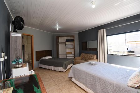 Casa à venda com 443m², 5 quartos e 5 vagasQuarto Externo 2