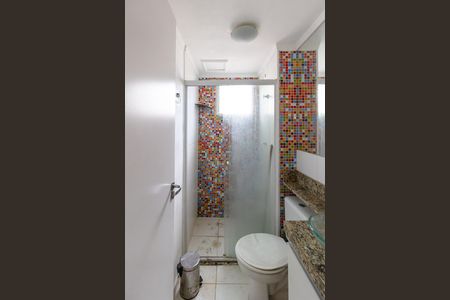 Banheiro de apartamento para alugar com 2 quartos, 44m² em Jardim Ansalca, Guarulhos