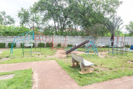 Apartamento para alugar com 44m², 2 quartos e 1 vaga Apartamento para alugar com 44m², 2 quartos e 1 vagaÁrea comum - Playground