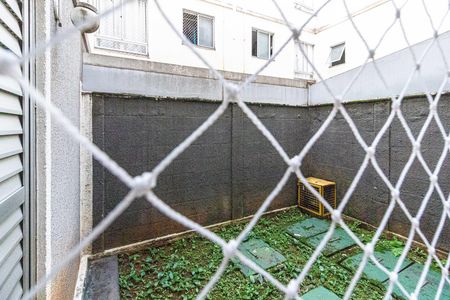 Sala - vista de apartamento para alugar com 2 quartos, 44m² em Jardim Ansalca, Guarulhos