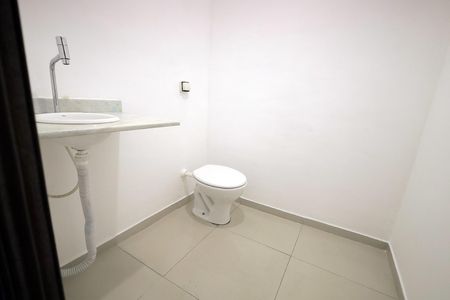 Casa para alugar com 150m², 3 quartos e 2 vagas Casa para alugar com 150m², 3 quartos e 2 vagasBanheiro