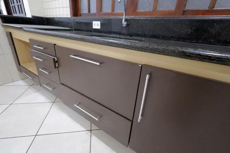 Casa para alugar com 150m², 3 quartos e 2 vagas Casa para alugar com 150m², 3 quartos e 2 vagasCozinha