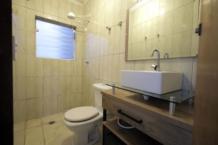 Casa para alugar com 150m², 3 quartos e 2 vagas Casa para alugar com 150m², 3 quartos e 2 vagasBanheiro Suíte 2