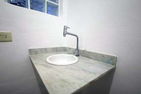 Casa para alugar com 150m², 3 quartos e 2 vagas Casa para alugar com 150m², 3 quartos e 2 vagasBanheiro