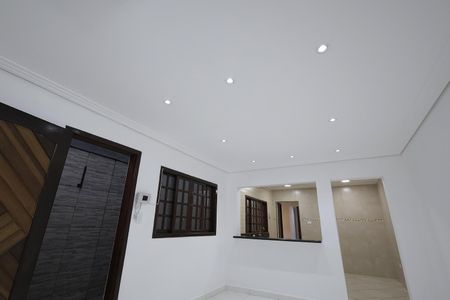 Casa para alugar com 150m², 3 quartos e 2 vagas Casa para alugar com 150m², 3 quartos e 2 vagasSala