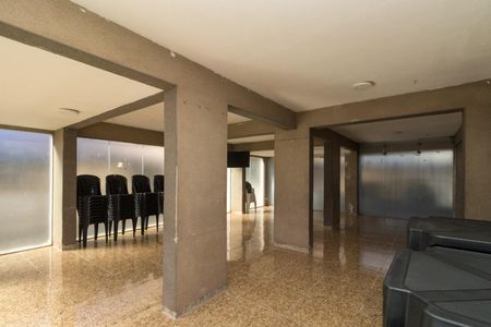 Apartamento para alugar com 50m², 2 quartos e 1 vaga Apartamento para alugar com 50m², 2 quartos e 1 vagaÁrea comum - Salão de festas