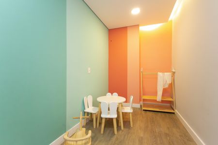 Apartamento para alugar com 35m², 2 quartos e sem vaga Apartamento para alugar com 35m², 2 quartos e sem vagaÁrea comum - Brinquedoteca
