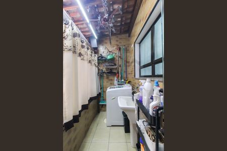 Casa de condomínio à venda com 90m², 2 quartos e 2 vagas Casa de condomínio à venda com 90m², 2 quartos e 2 vagasÁrea de Serviço