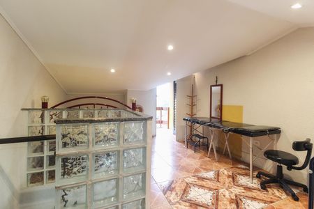Casa de condomínio à venda com 90m², 2 quartos e 2 vagas Casa de condomínio à venda com 90m², 2 quartos e 2 vagasSótão