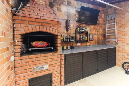 Casa de condomínio à venda com 90m², 2 quartos e 2 vagas Casa de condomínio à venda com 90m², 2 quartos e 2 vagasQuintal - Churrasqueira