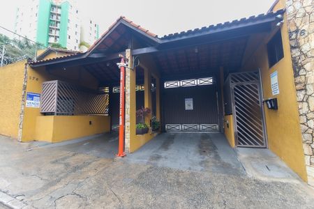 Casa de condomínio à venda com 90m², 2 quartos e 2 vagas Casa de condomínio à venda com 90m², 2 quartos e 2 vagasFachada