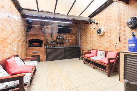 Casa de condomínio à venda com 90m², 2 quartos e 2 vagas Casa de condomínio à venda com 90m², 2 quartos e 2 vagasQuintal - Churrasqueira