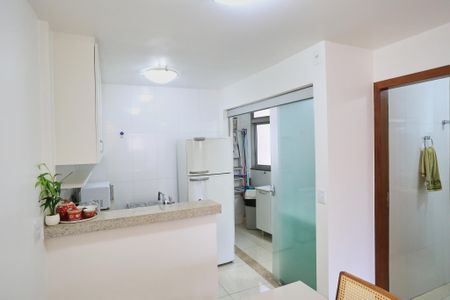 Apartamento para alugar com 100m², 3 quartos e sem vaga Apartamento para alugar com 100m², 3 quartos e sem vagaCozinha