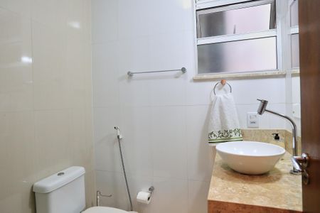 Apartamento para alugar com 100m², 3 quartos e sem vaga Apartamento para alugar com 100m², 3 quartos e sem vagaBanheiro da Suíte