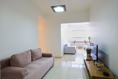Apartamento para alugar com 100m², 3 quartos e sem vaga Apartamento para alugar com 100m², 3 quartos e sem vagaSala de TV