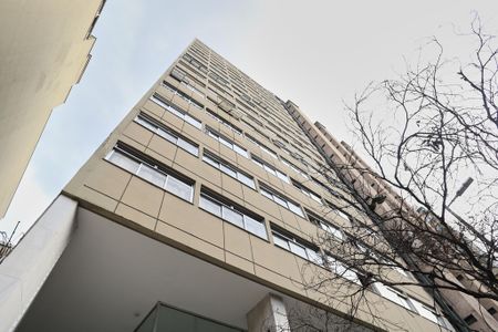 Apartamento para alugar com 100m², 3 quartos e sem vaga Apartamento para alugar com 100m², 3 quartos e sem vagaFachada