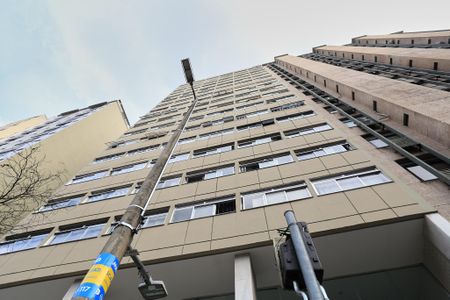 Apartamento para alugar com 100m², 3 quartos e sem vaga Apartamento para alugar com 100m², 3 quartos e sem vagaFachada