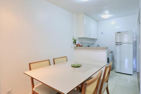 Apartamento para alugar com 100m², 3 quartos e sem vaga Apartamento para alugar com 100m², 3 quartos e sem vagaCozinha