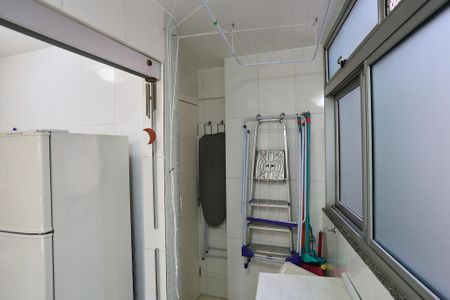 Apartamento para alugar com 100m², 3 quartos e sem vaga Apartamento para alugar com 100m², 3 quartos e sem vagaÁrea de Serviço